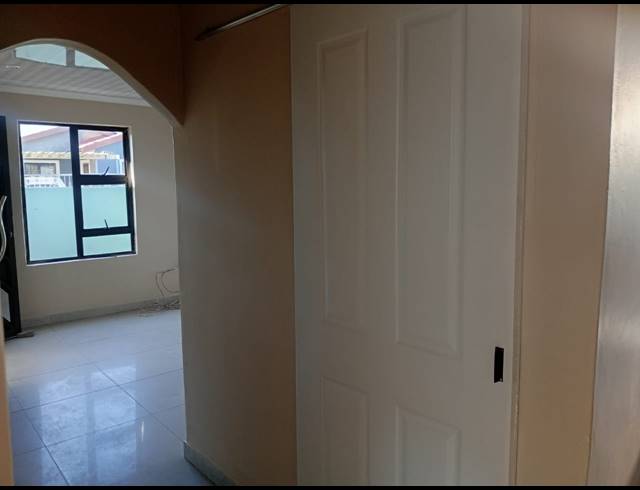 2 BEDROOM FREEHOLD FOR SALE IN GRIFFITHS MXENGE